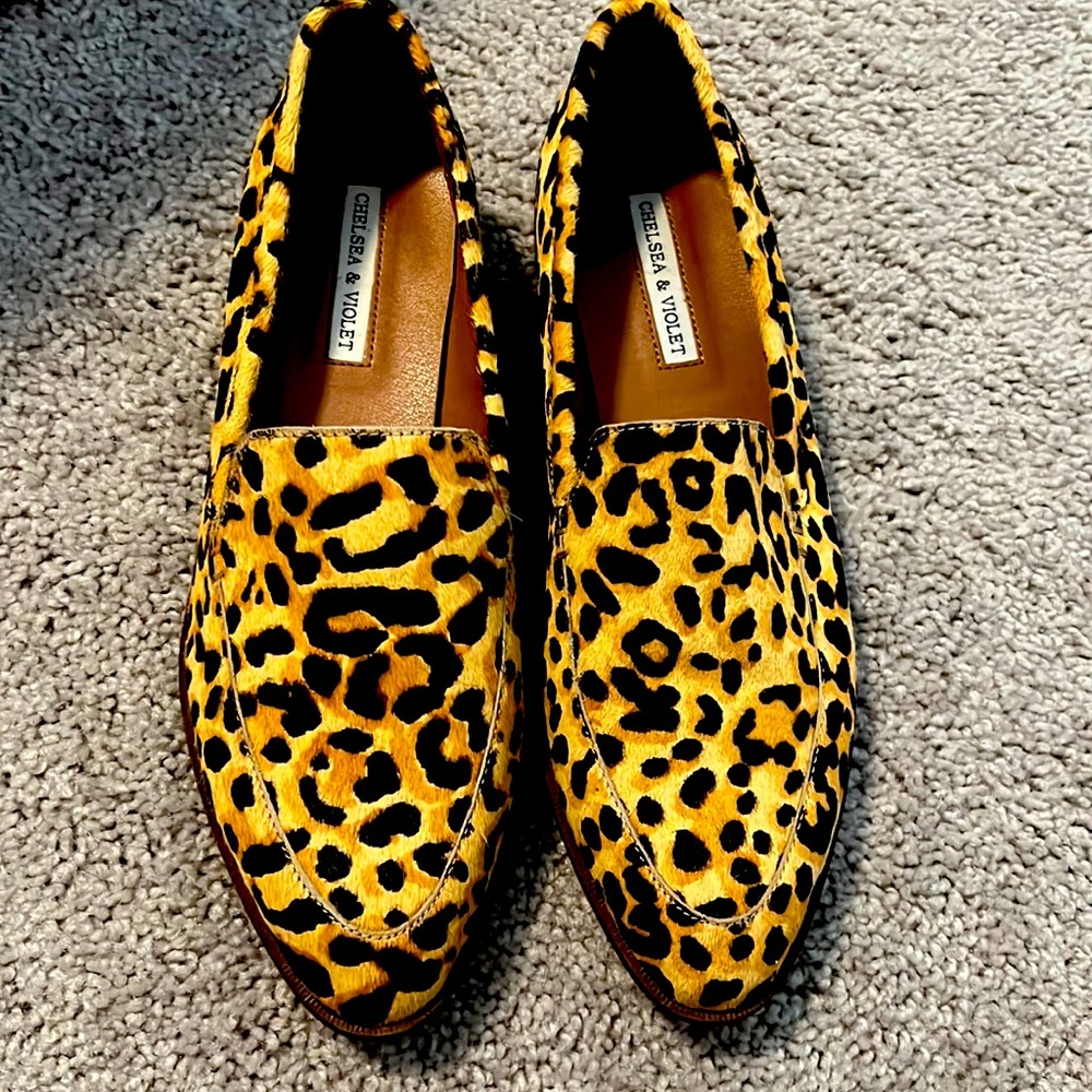 Cheetah print loafers 8.5